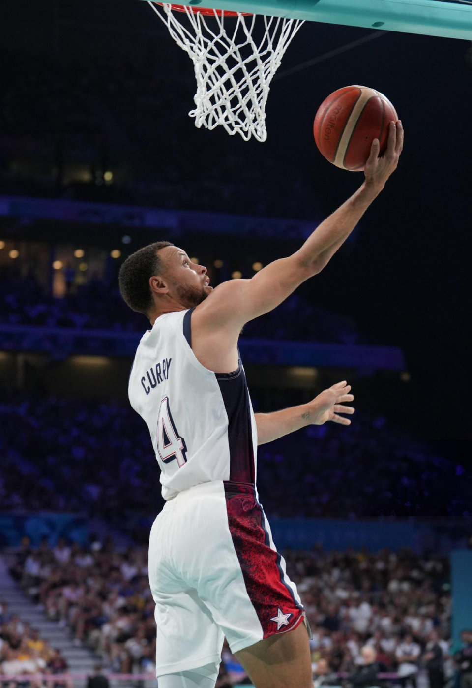 略显紧张 略显紧张