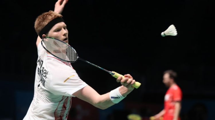 服装和领奖 服装和领奖