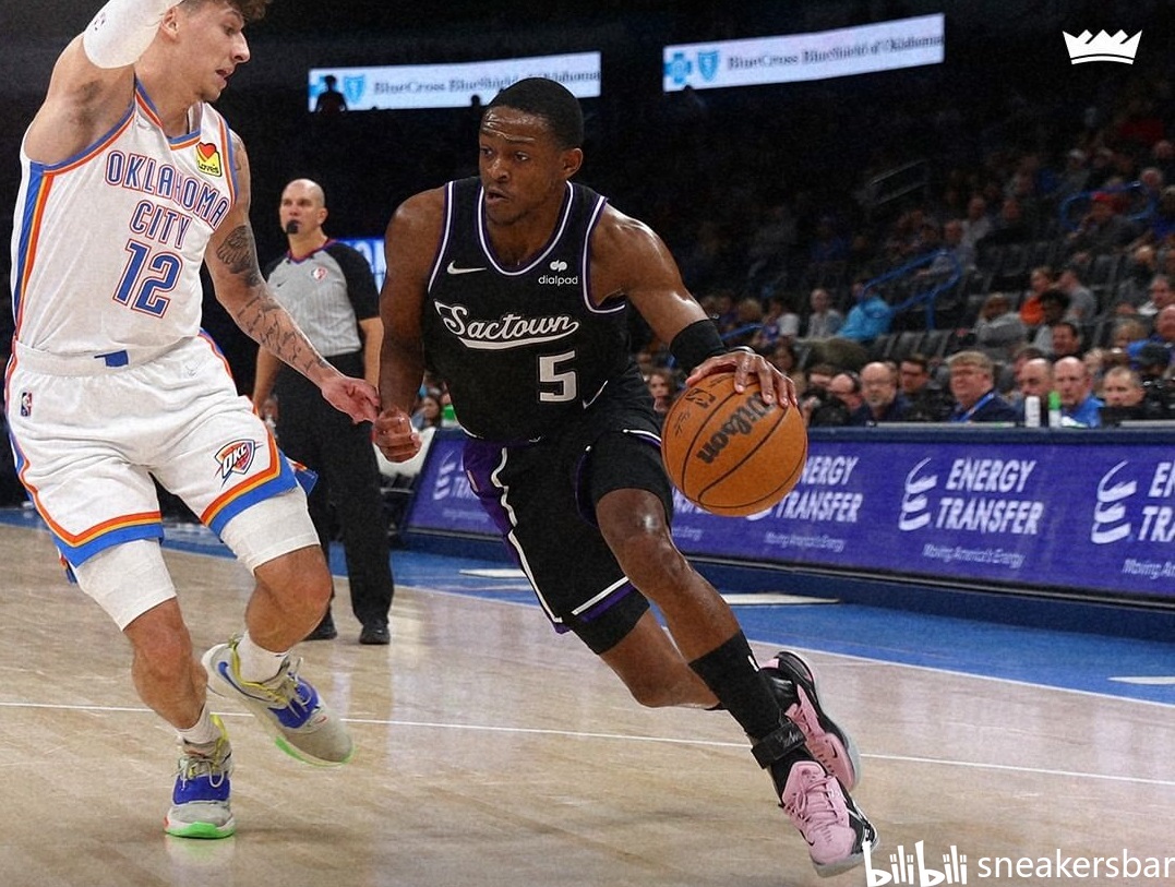 此前缺席的 此前缺席的