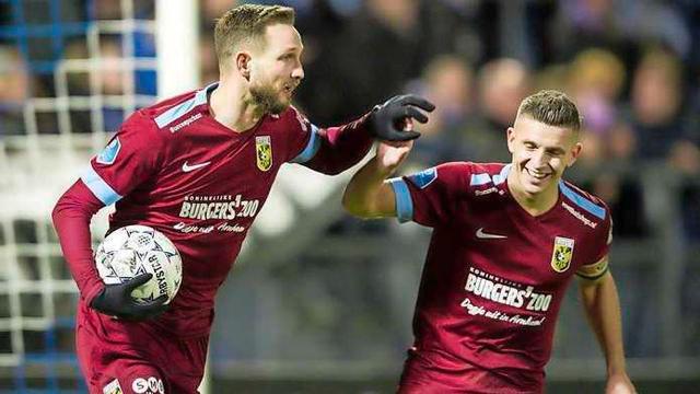 队的中场硬 队的中场硬