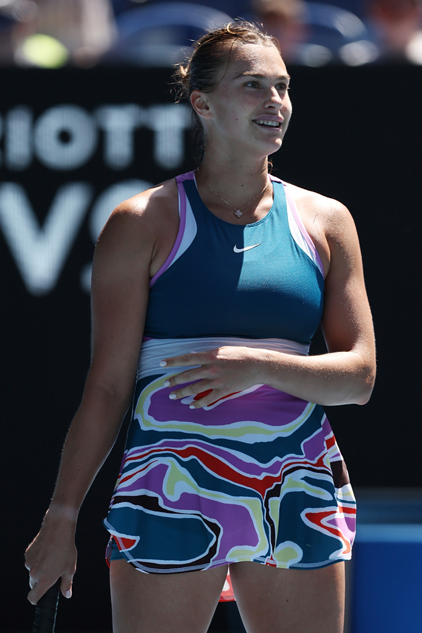 月的赛季中 月的赛季中