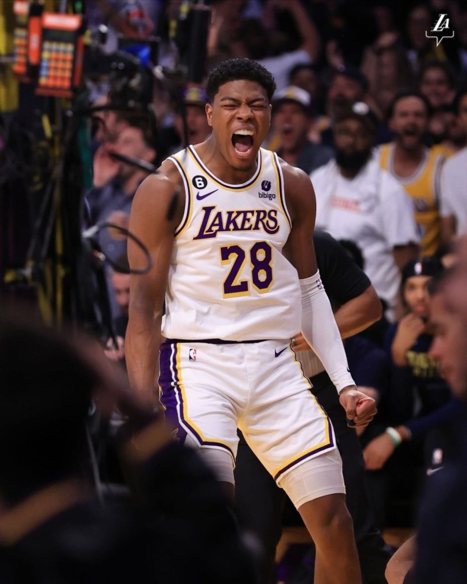 两翼倒三角 两翼倒三角